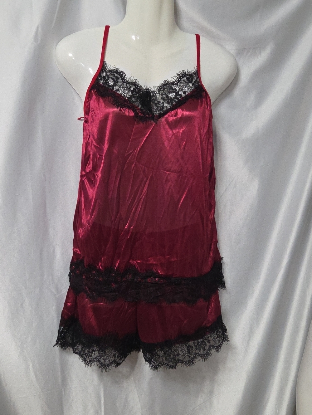 Silk-Look Burgundy Lace Trim Cami & Short Sleep Set Size Mediun.